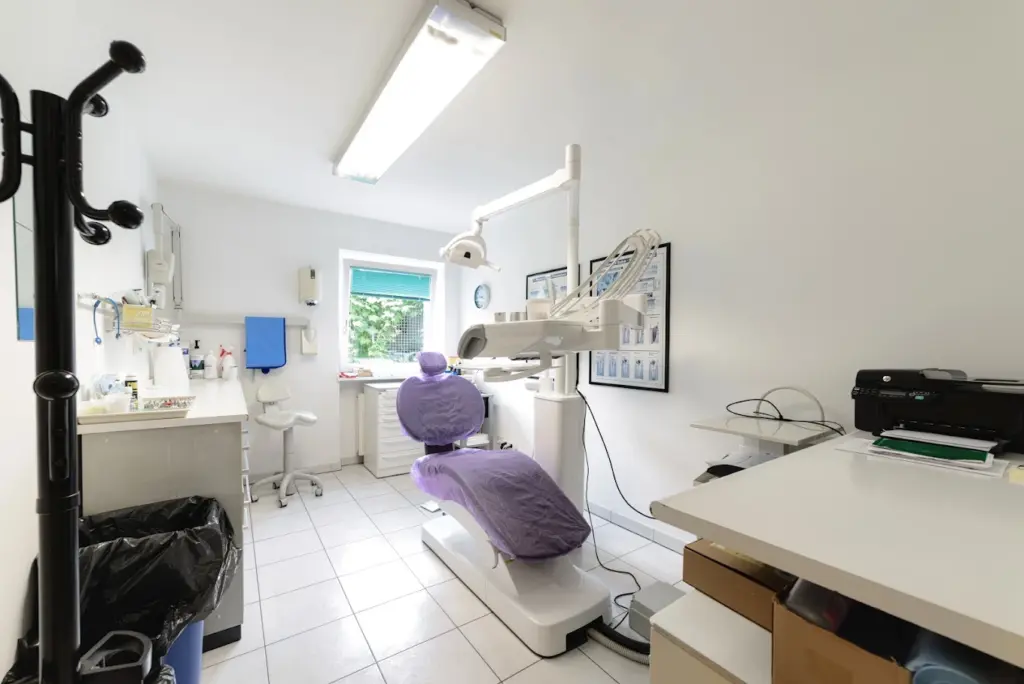 Studio Dentistico Carmelo Guarda Dentista meltina unnamed 1