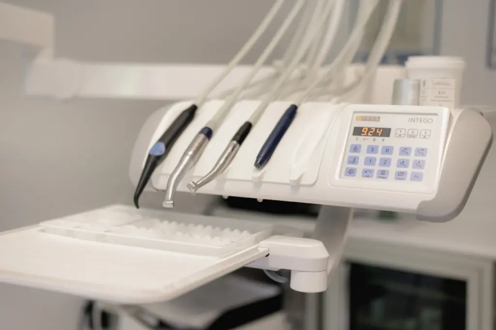 Studio Dentistico Carmelo Guarda Dentista meltina unnamed 8
